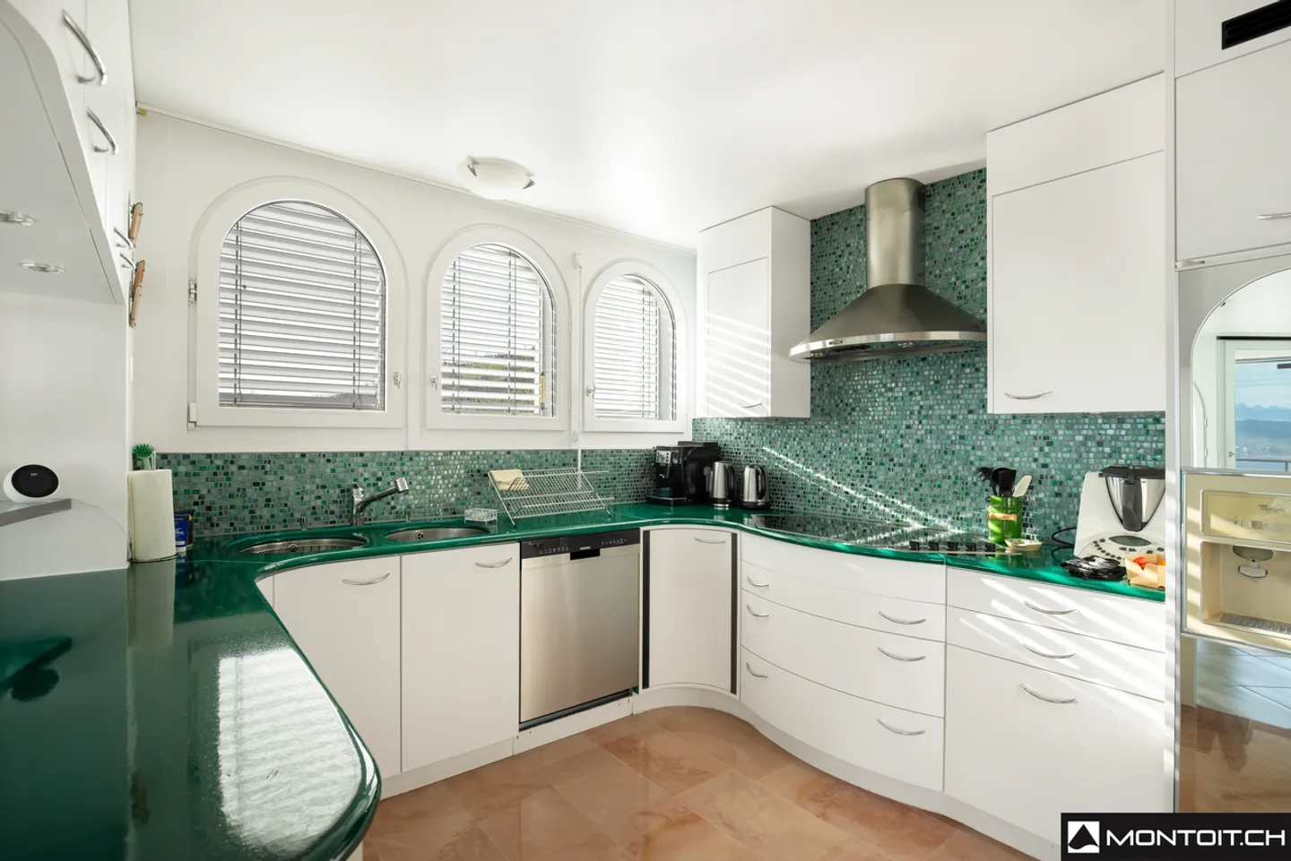 Magnifique Villa avec Vue sur le Lac - Photo 8 sur 12