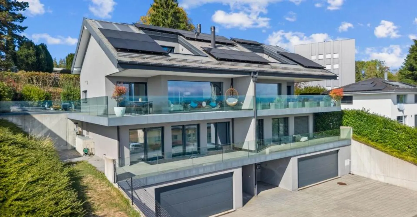 Villa contemporaine avec vue panoramique sur le Léman et les Alpes - Photo 2 of 13