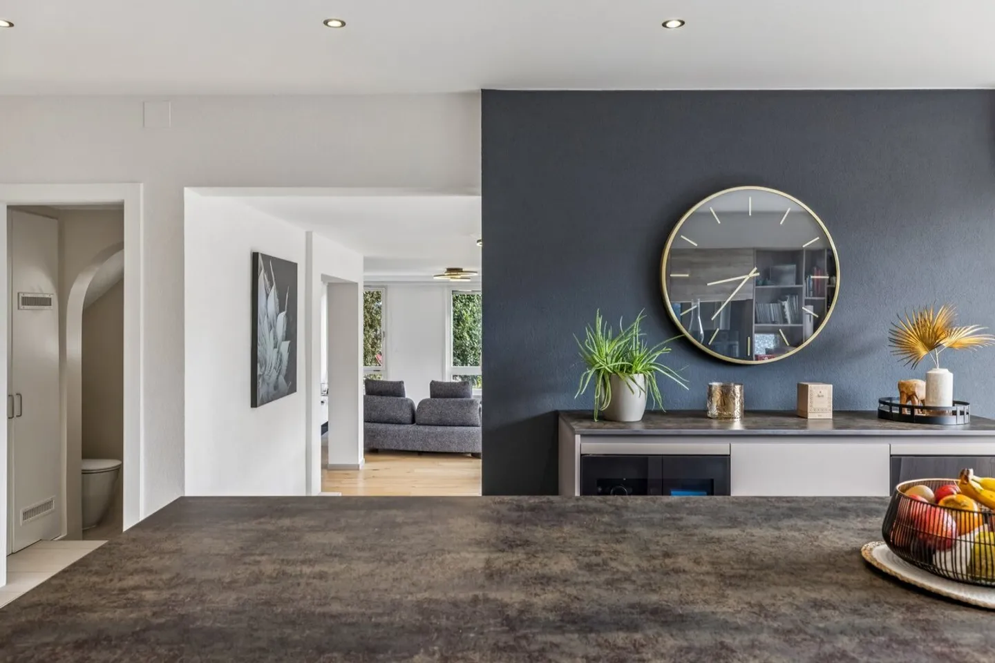 Vista sui castelli di Sion, nel cuore di Gravelone. - Foto 2 di 9