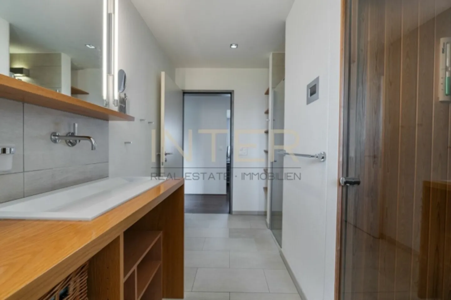 Exclusive 5.5-room penthouse maisonette with 185 m² of living space - Mortgage at 0.8% can be taken over - Photo 7 of 20