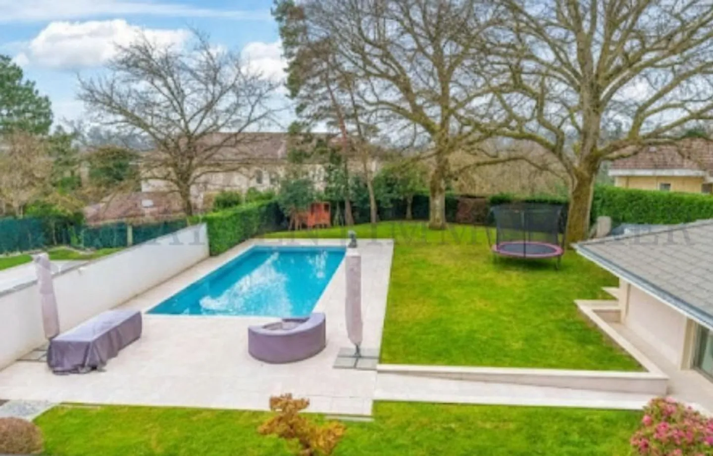 Ausnahme Villa mit Pool - Foto 1 von 15