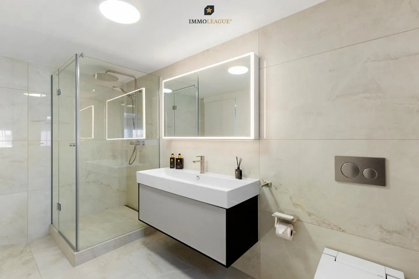 Maison individuelle de 8,5 pièces fraîchement rénovée avec beaucoup d'intimité dans un emplacement familial. - Photo 5 sur 8