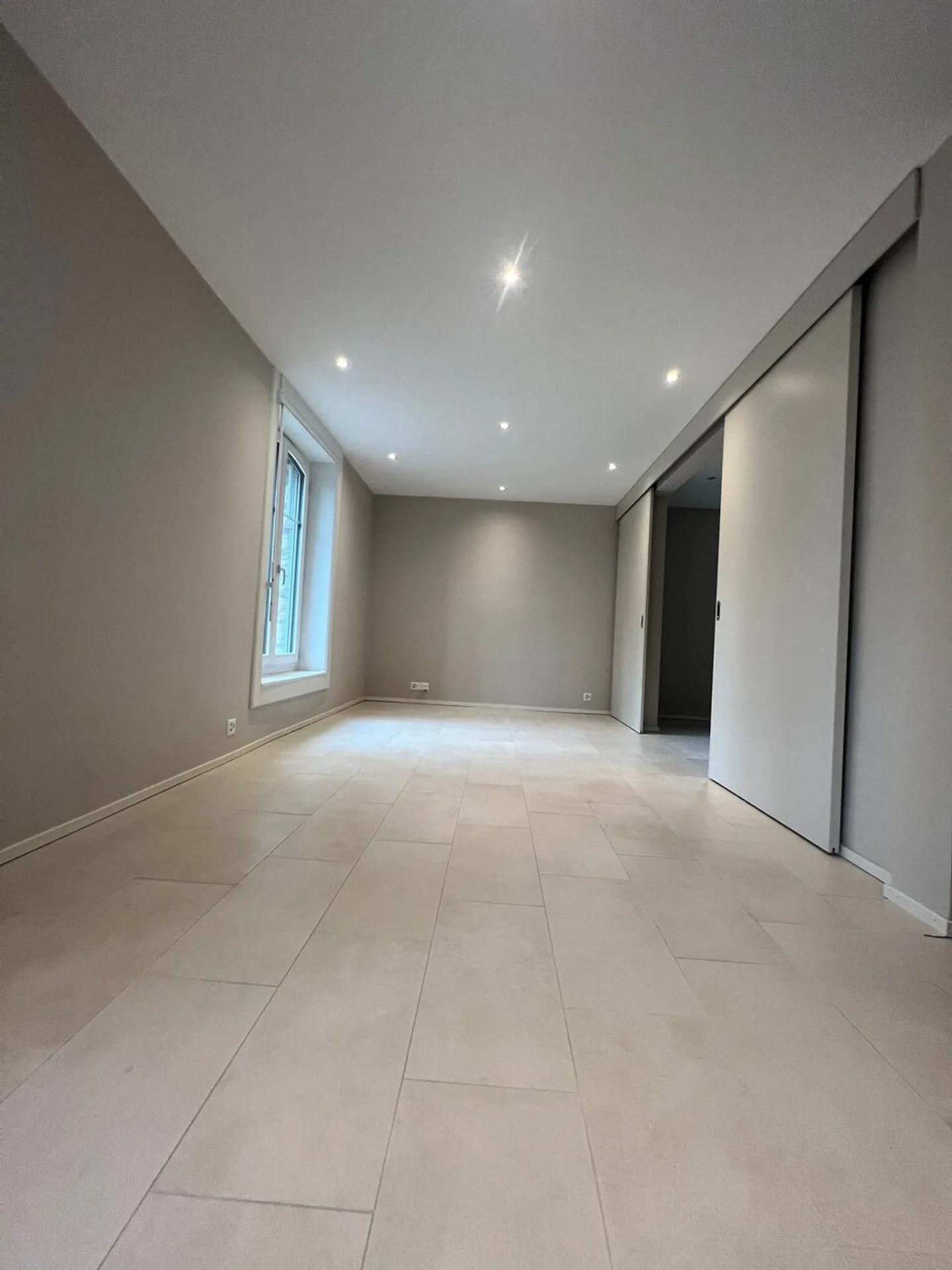 Fribourg / 3,5 Zimmer im Erdgeschoss - Foto 3 von 5