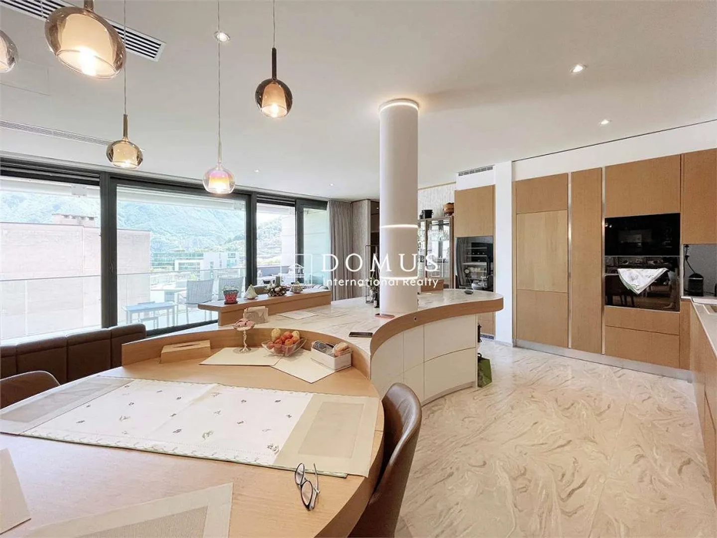 Splendide appartement avec vue sur le lac au centre-ville - Photo 3 sur 13