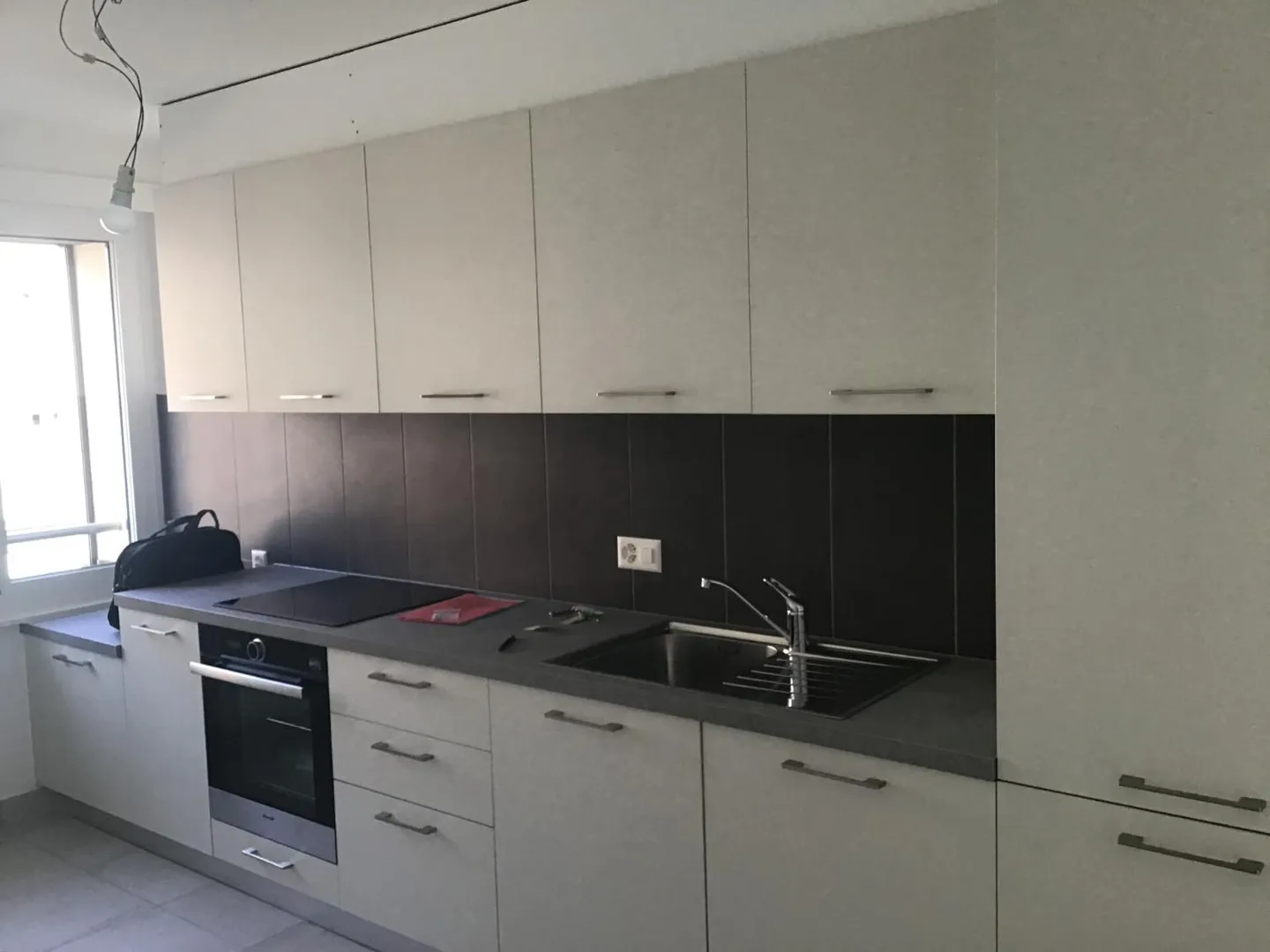 Appartamento familiare con 4,5 stanze e balcone chiuso! - Foto 1 di 8