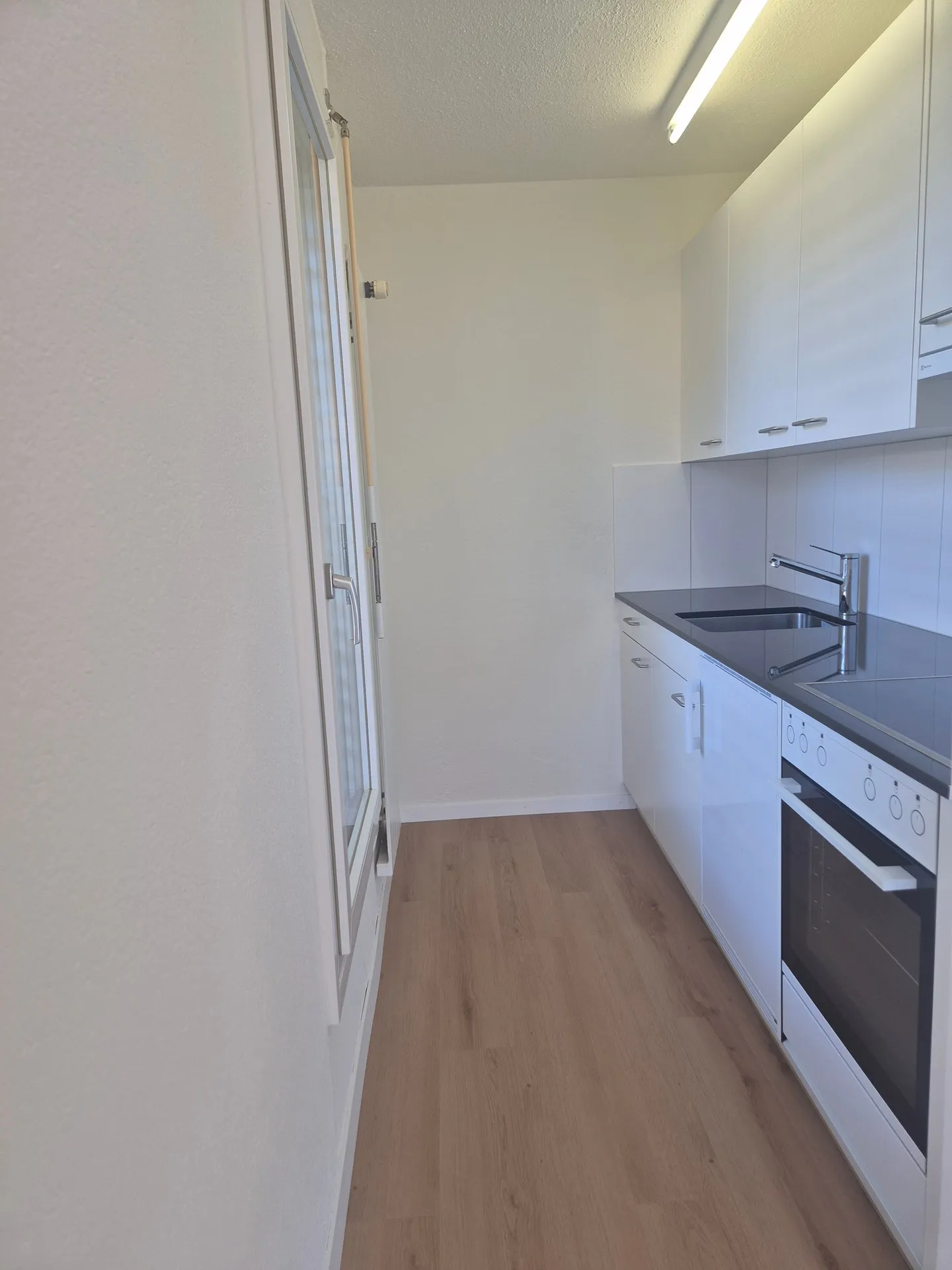 Gemütliche 1-Zimmer-Wohnung mit Balkon in Thun - Foto 1 von 5