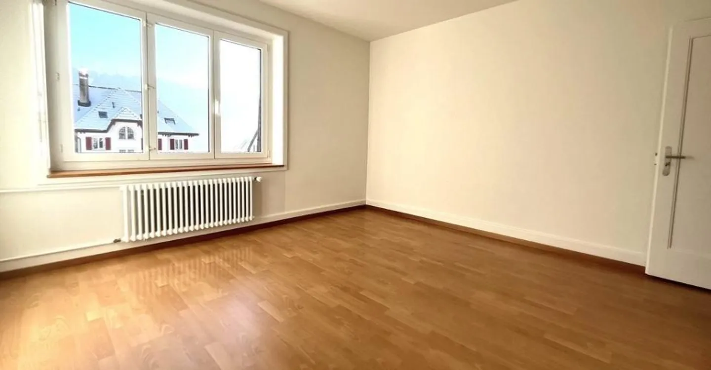 Appartement 4 pièces rénové - Photo 3 sur 7