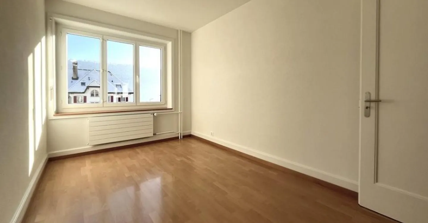 Appartement 4 pièces rénové - Photo 4 sur 7