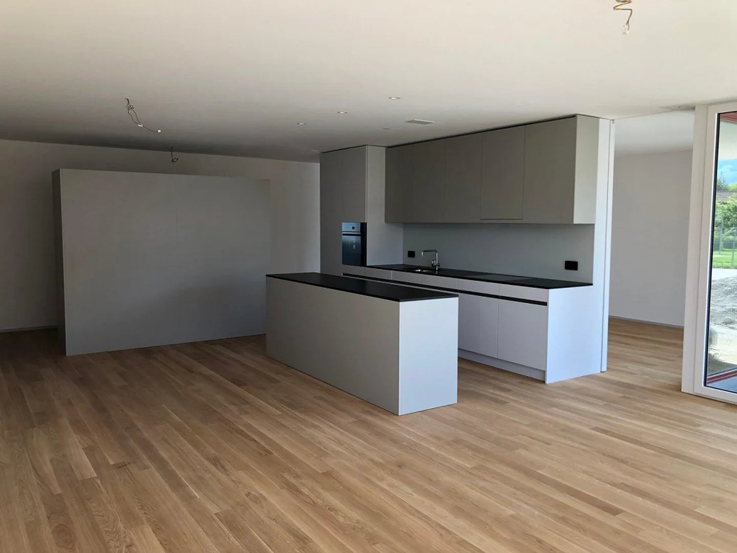 Beautiful 4.5 room apartment on the ground floor! - Photo 2 of 10