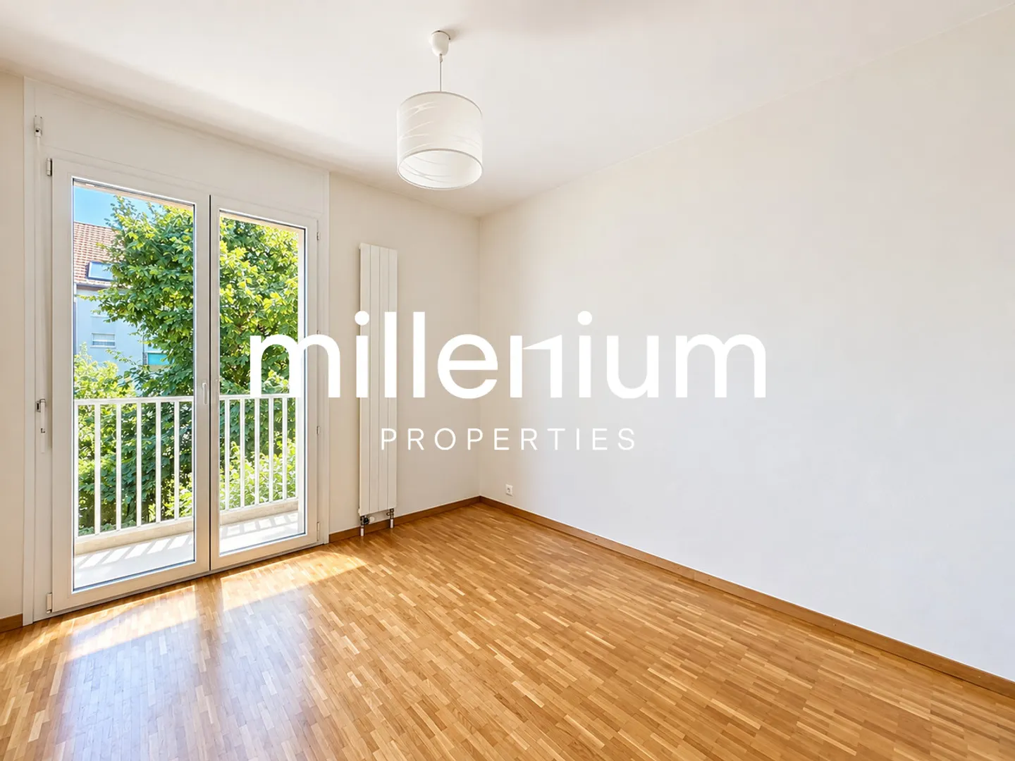 Family apartment with balconies in the heart of Bernex - Photo 5 of 10