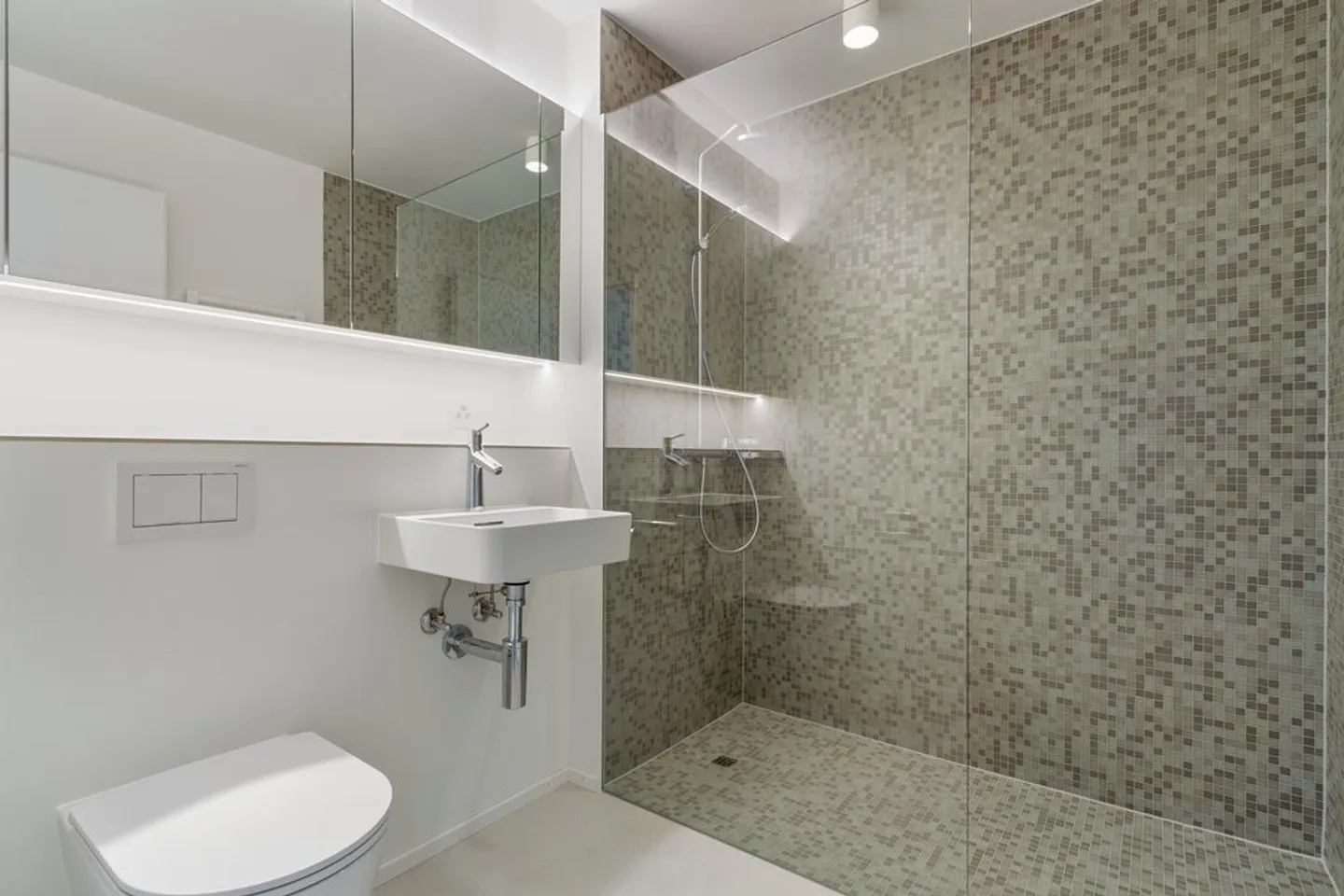 Case a schiera di 4,5 stanze appena ristrutturate - Foto 5 di 12