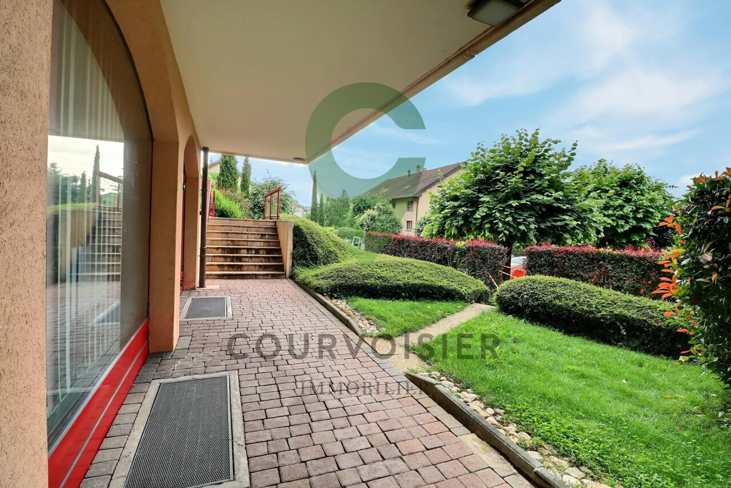 Espace Commercial Lumineux - Photo 8 sur 12