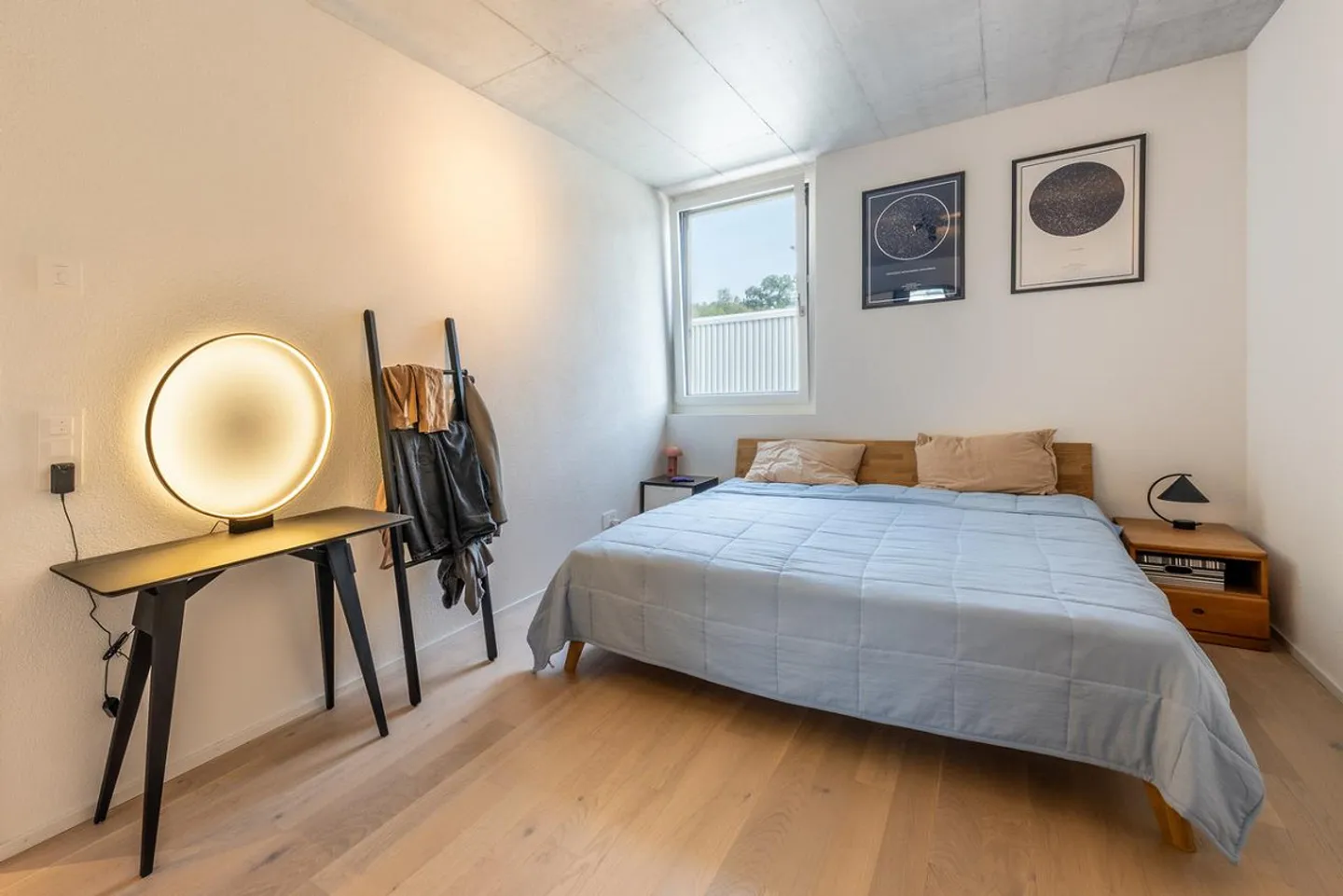 Vie urbaine sur deux niveaux – Spacieux appartement en attique en duplex - Photo 5 sur 13