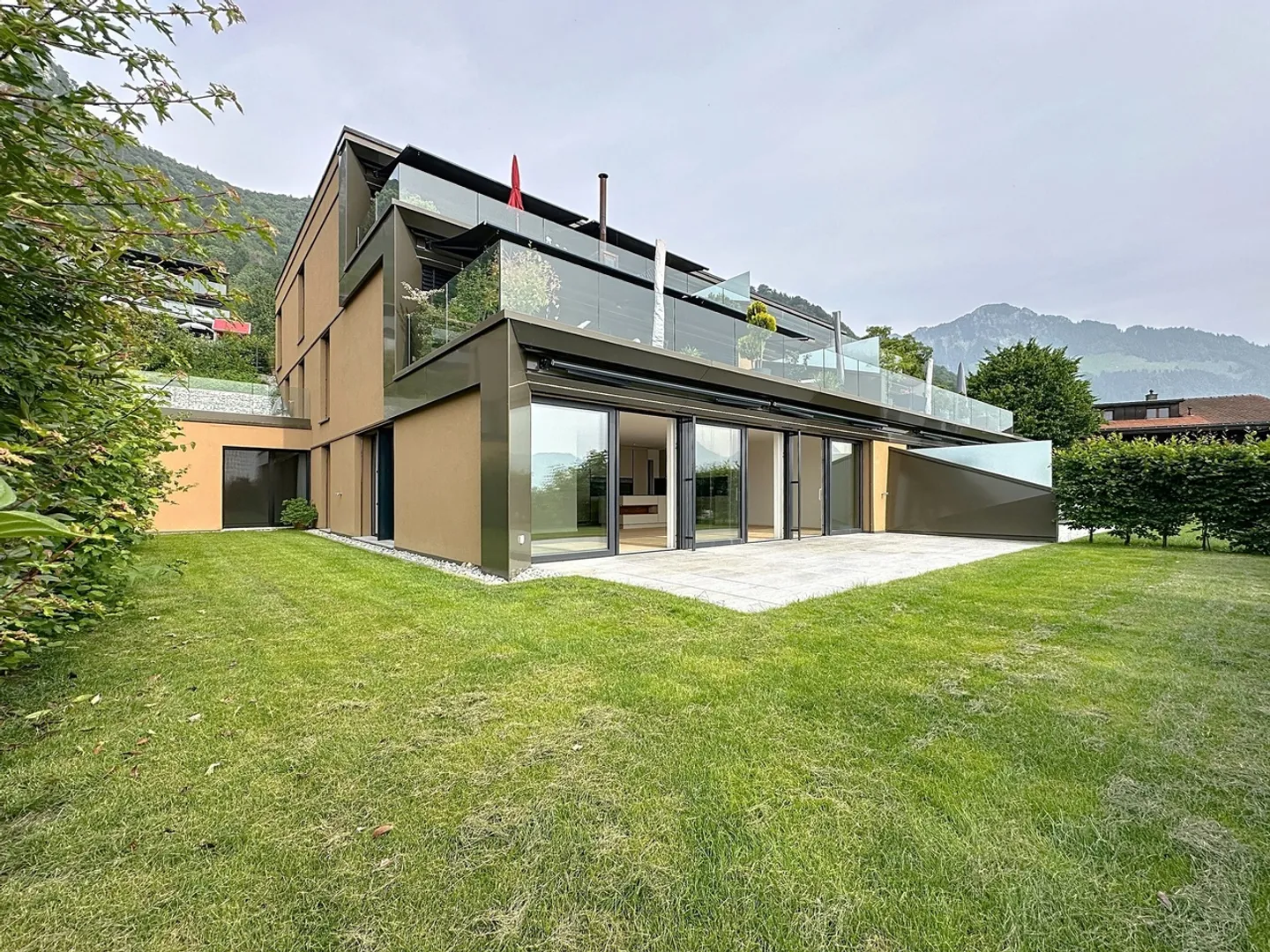 Appartamento con terrazza 4.5 stanze - Foto 10 di 12