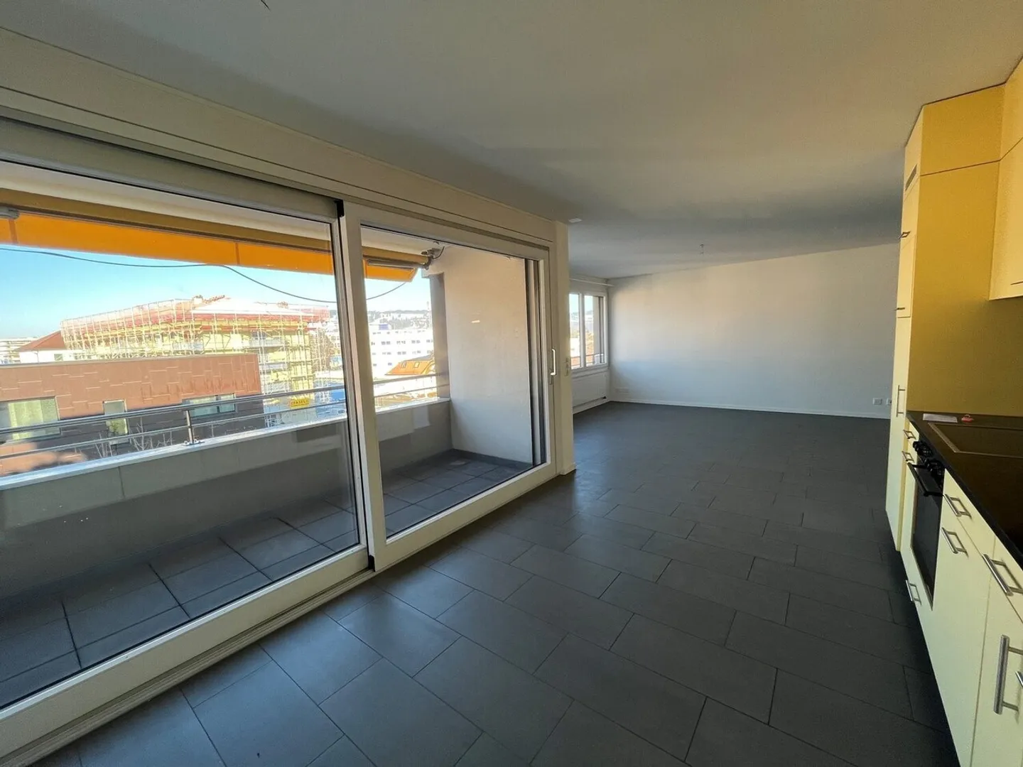 Bright 2.5 room apartment in Bulle - Photo 3 of 5