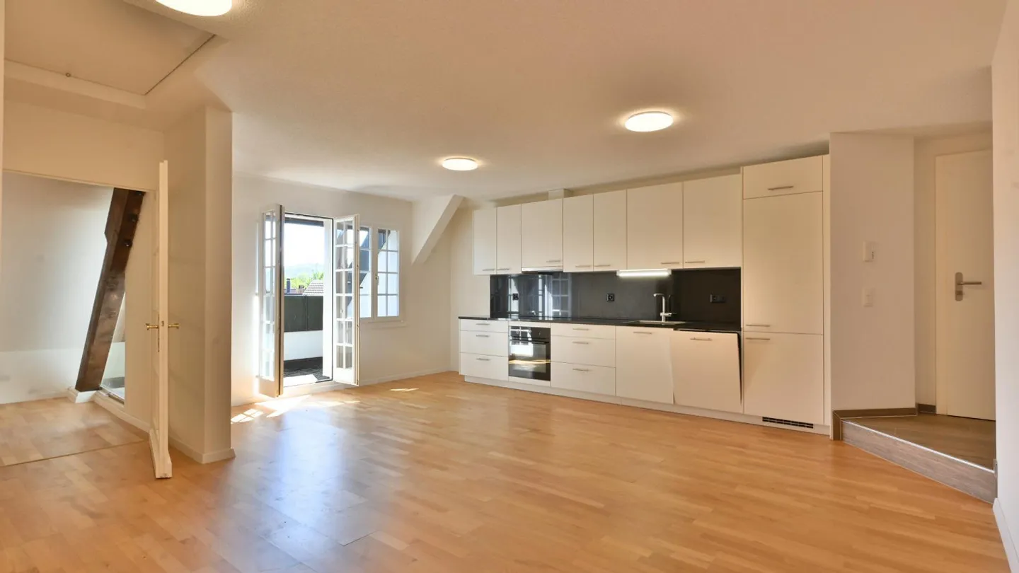 Charmante Dachwohnung in Bad Zurzach - Foto 1 von 11