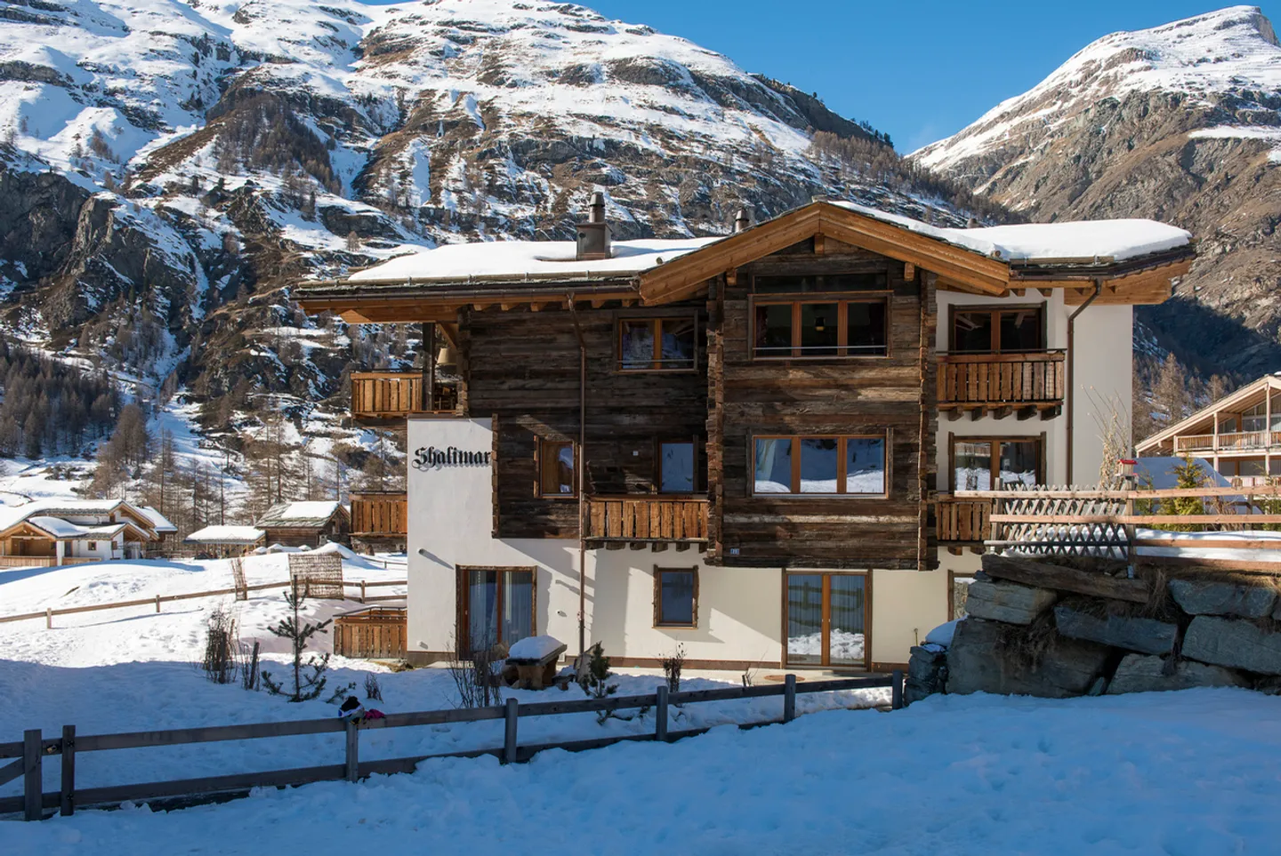 Luxuriöses Chalet mit Pool - Foto 1 von 19