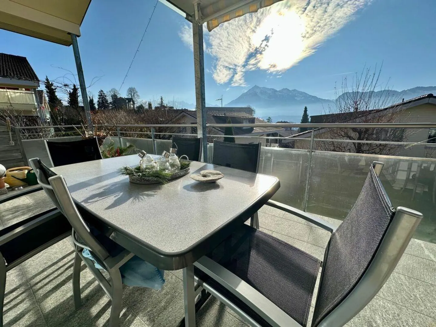 Casa bifamiliare moderna e soleggiata di 5,5 stanze a Oberhofen - Foto 14 di 15