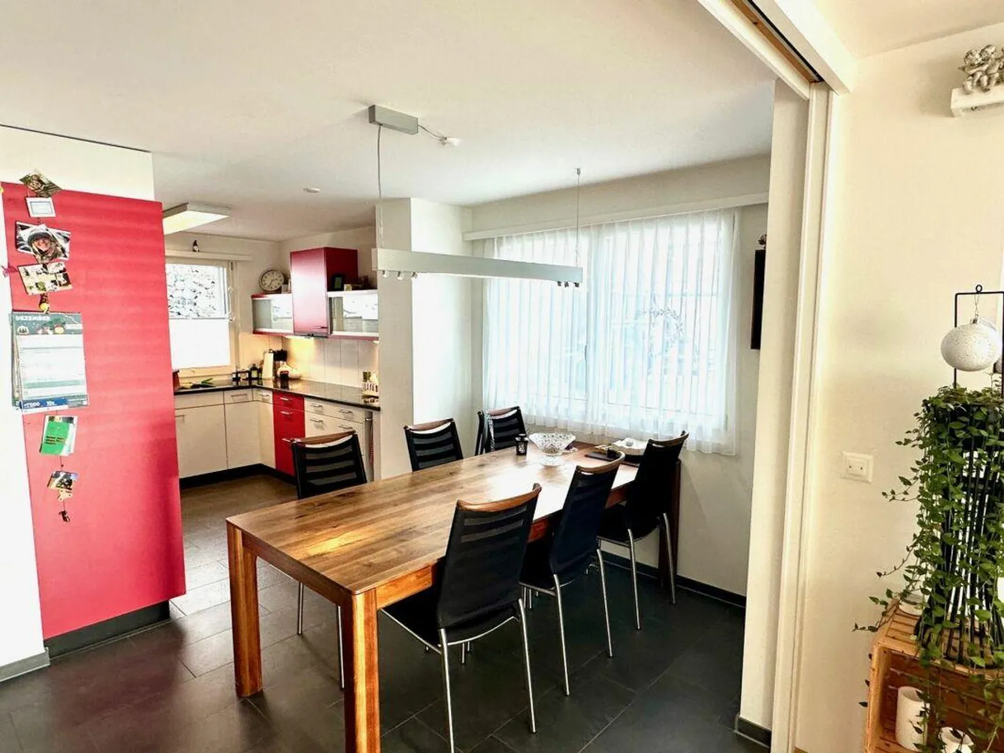 Casa bifamiliare moderna e soleggiata di 5,5 stanze a Oberhofen - Foto 4 di 15