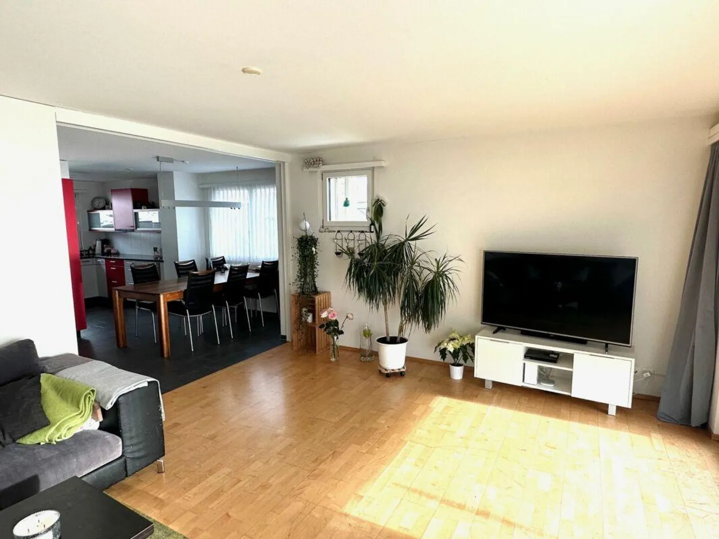 Casa bifamiliare moderna e soleggiata di 5,5 stanze a Oberhofen - Foto 6 di 15