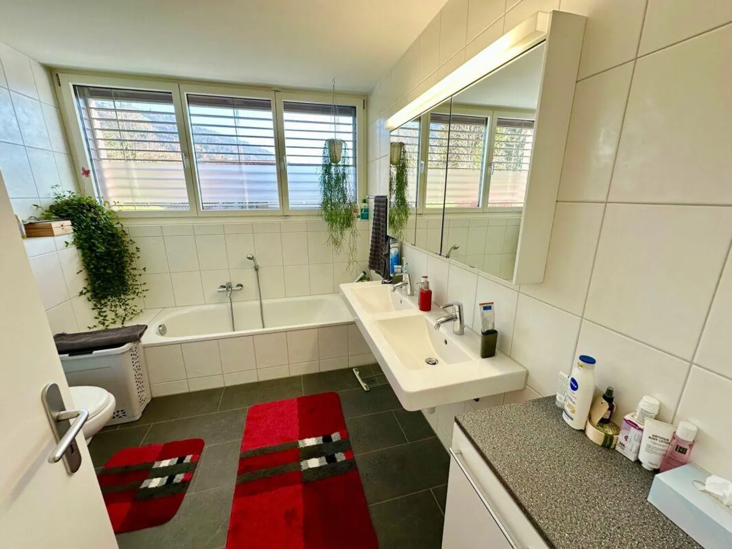 Casa bifamiliare moderna e soleggiata di 5,5 stanze a Oberhofen - Foto 7 di 15