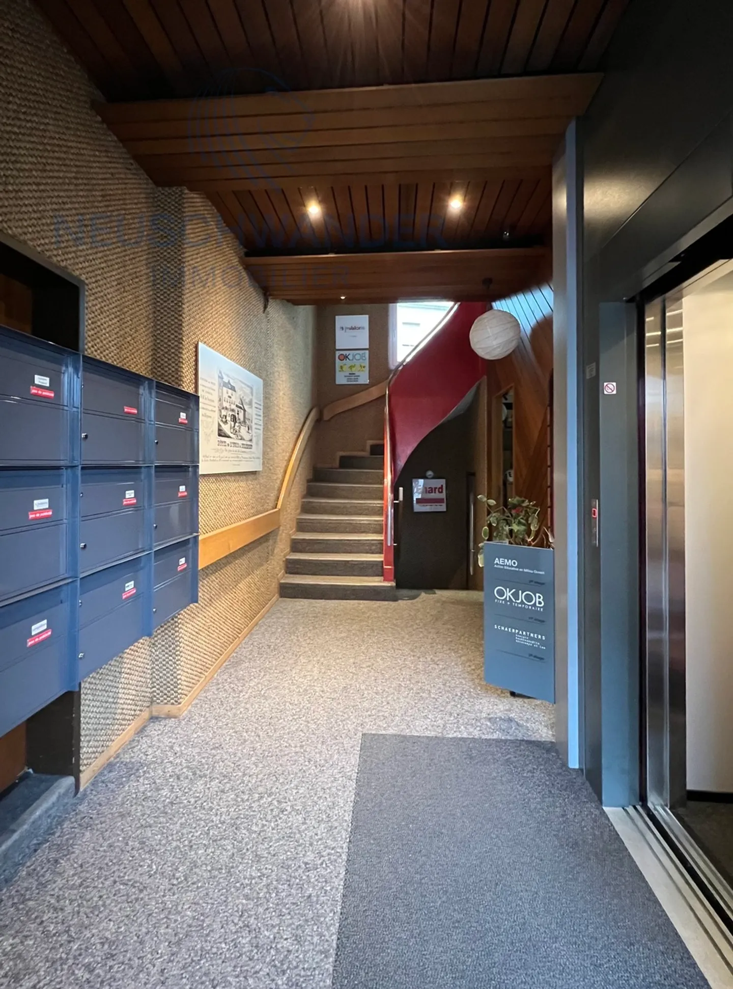 Ideally located in the heart of a shopping district, 3.5 room office - Photo 12 of 14