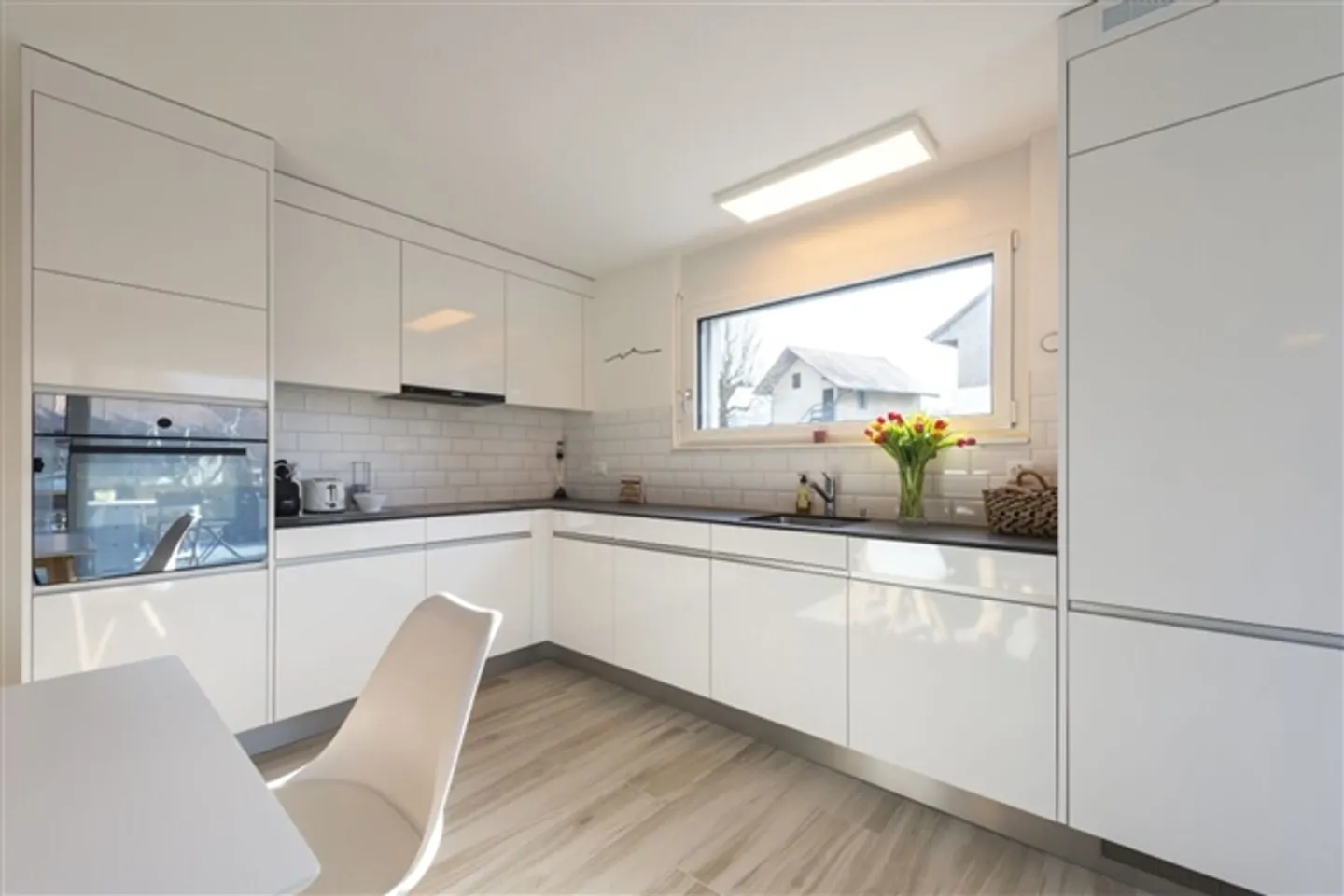 Terrain avec 6 nouveaux appartements à Vesin - Photo 1 sur 7