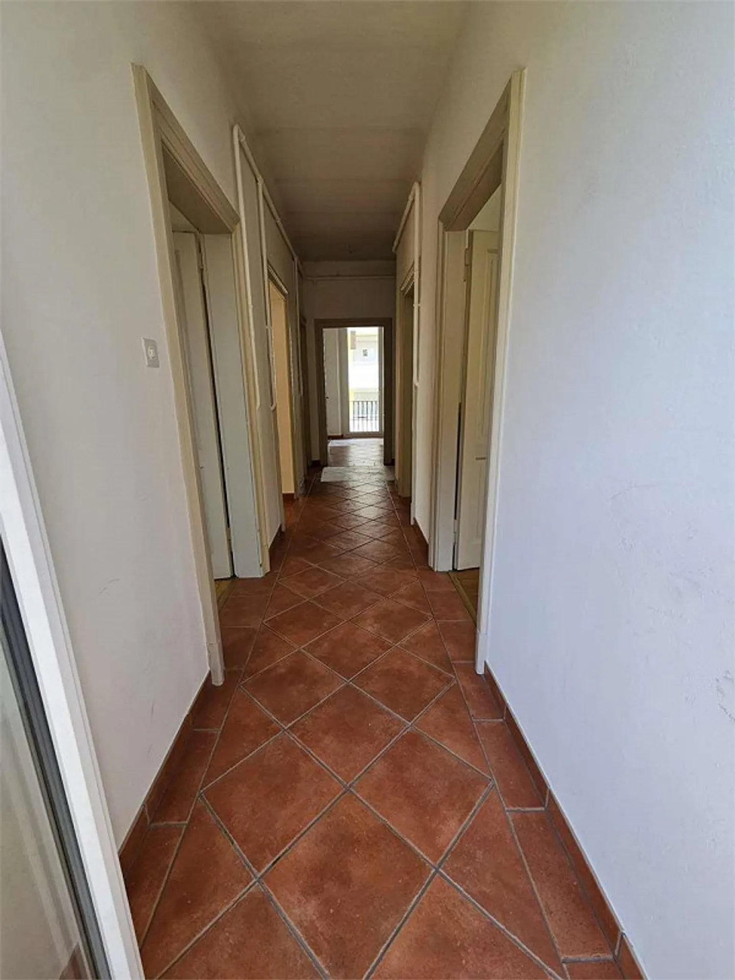 Lugano Centro, appartamento spazioso di 4.5 stanze - Foto 5 di 12
