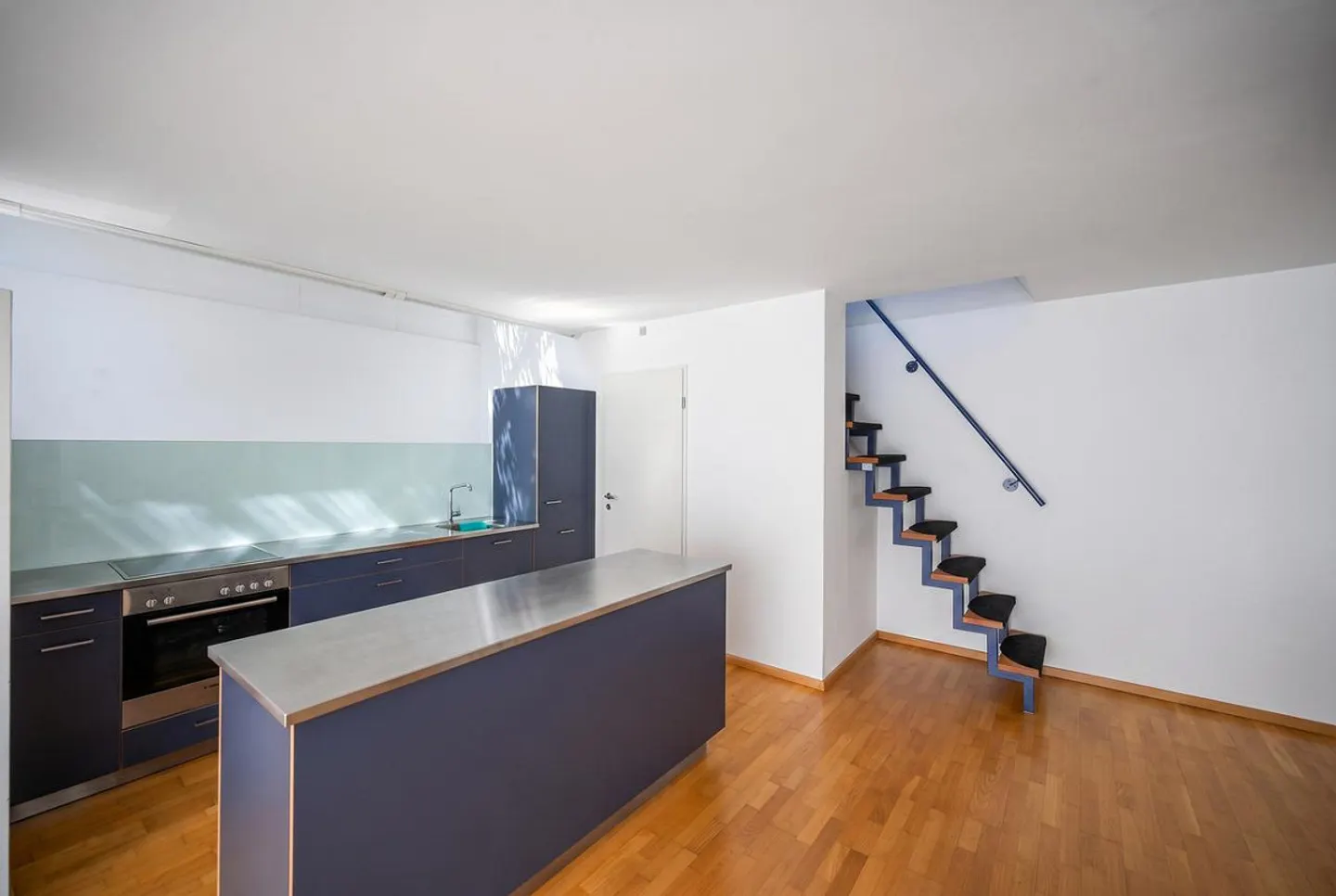 RAFFINÉ. MODERNE. VUE PANORAMIQUE. - Photo 4 sur 12