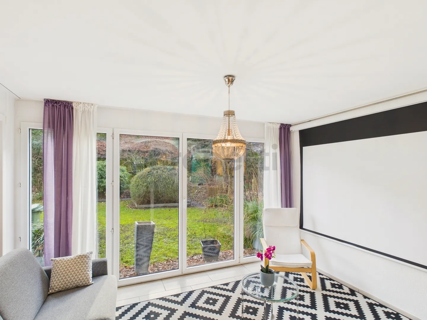 Appartement spacieux de 4,5 pièces à Binningen - meublé - Photo 2 sur 11