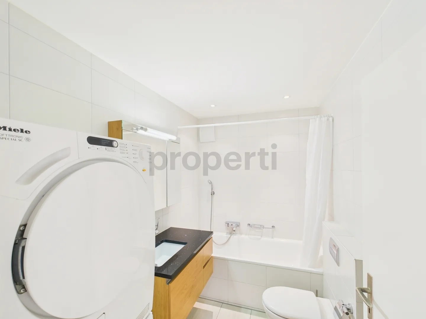 Appartement spacieux de 4,5 pièces à Binningen - meublé - Photo 8 sur 11