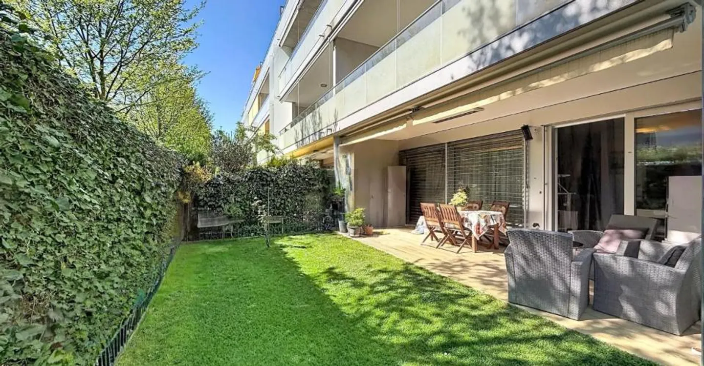 Helles Apartment mit überdachter Terrasse - Foto 1 von 13