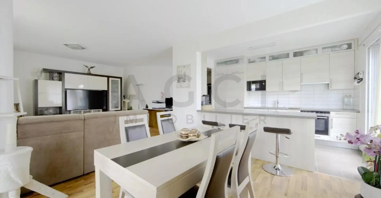Helles Apartment mit überdachter Terrasse - Foto 4 von 13