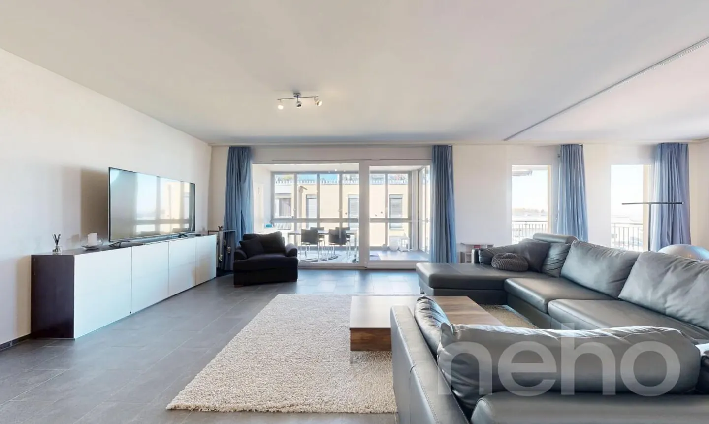 Stylish 3.5-room apartment in Lengwil - Photo 3 of 11