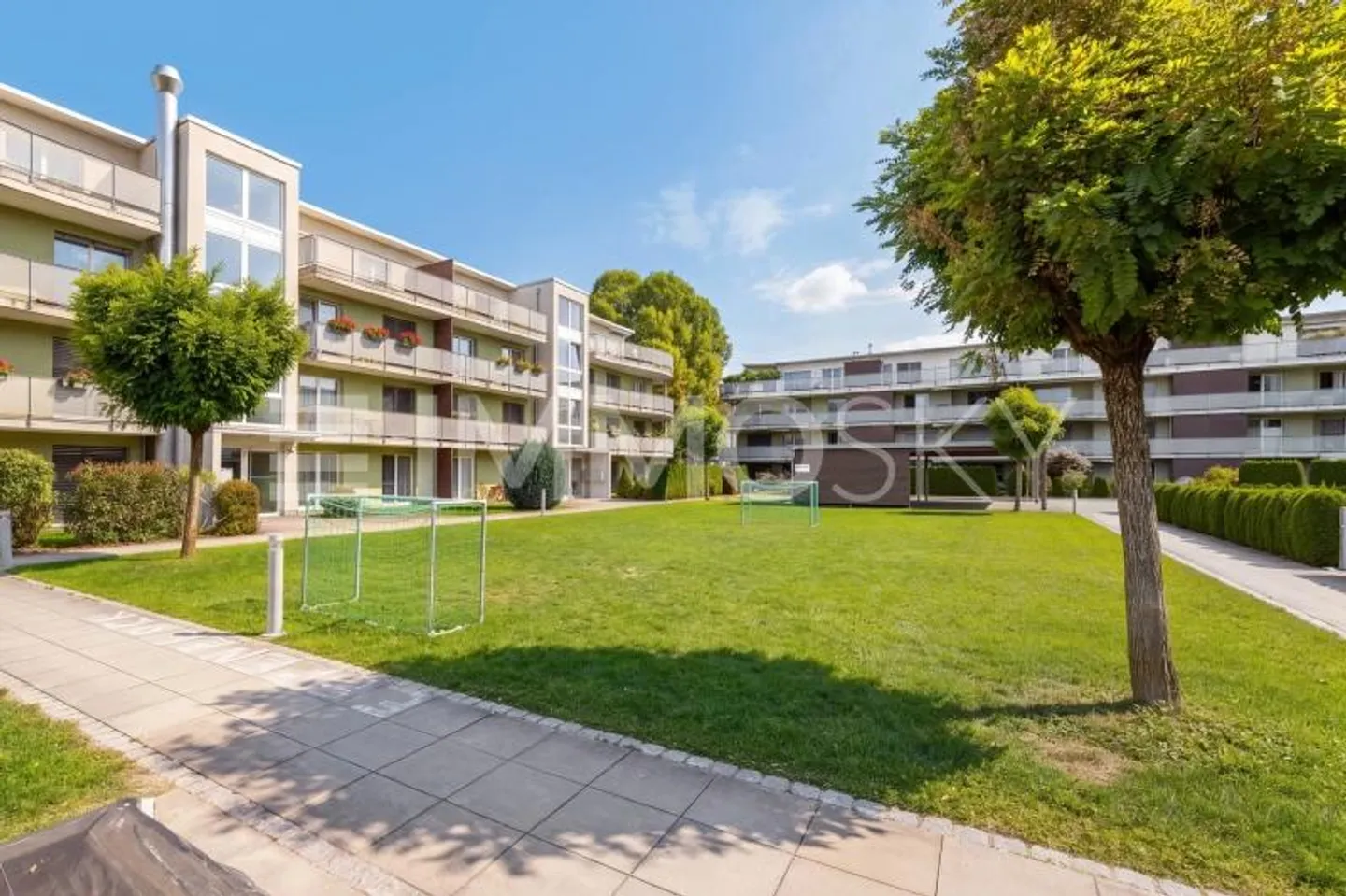 Bright Apartment with Garden - Photo 1 of 5