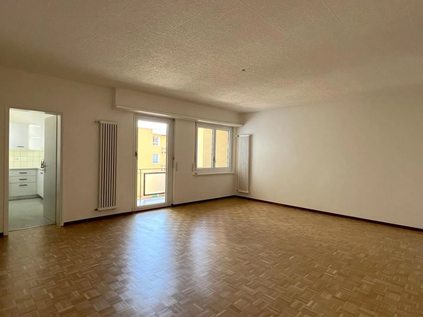 BELLINZONA | HELLER 3.5 ZIMMER - Foto 2 von 10