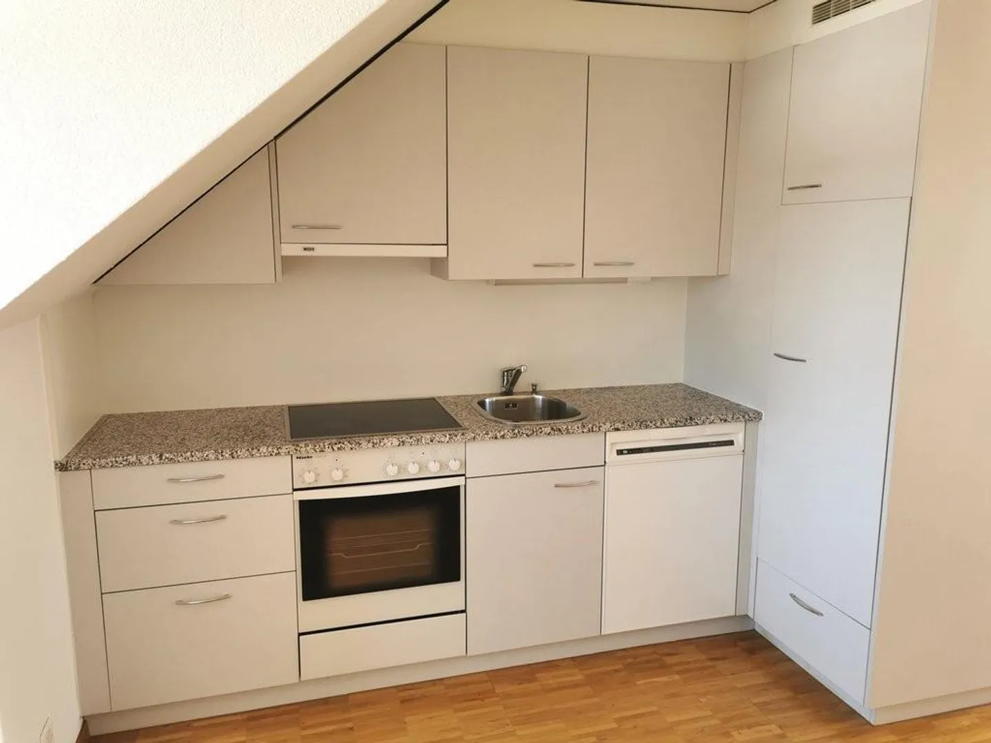 Urban Living in 3013 - Including Free Annual Subscription for Bernmobil! - Photo 2 of 6