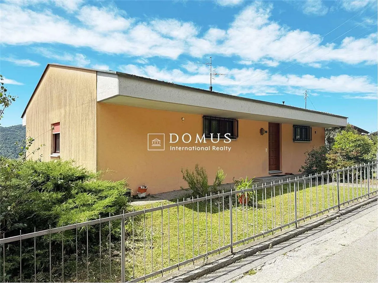 Graziosa casa singola - Foto 2 di 13