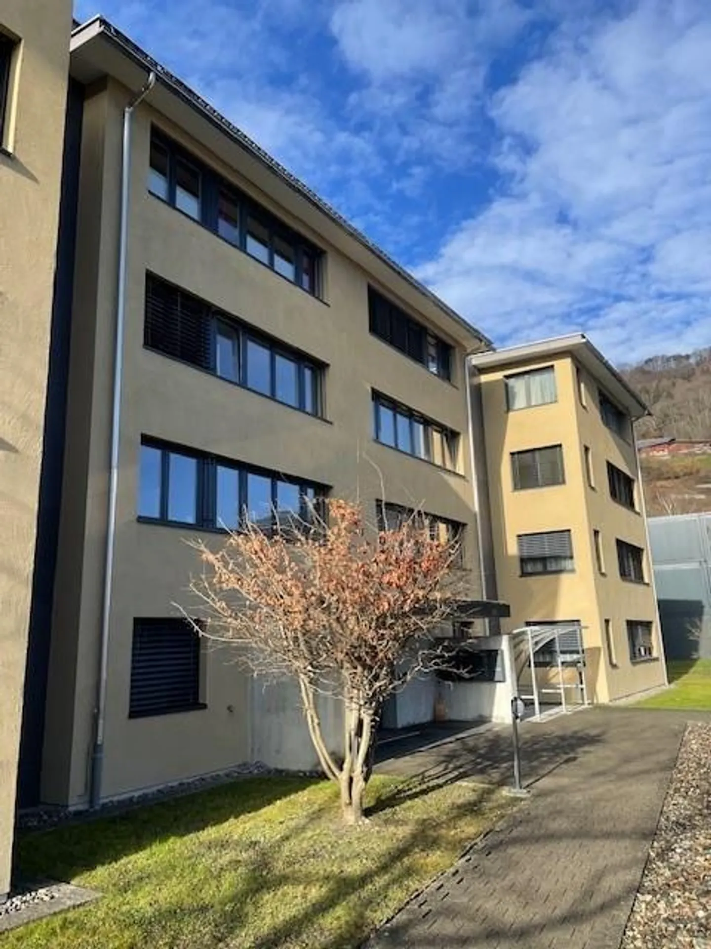 Modern 2.5-room senior apartment - Photo 1 of 7