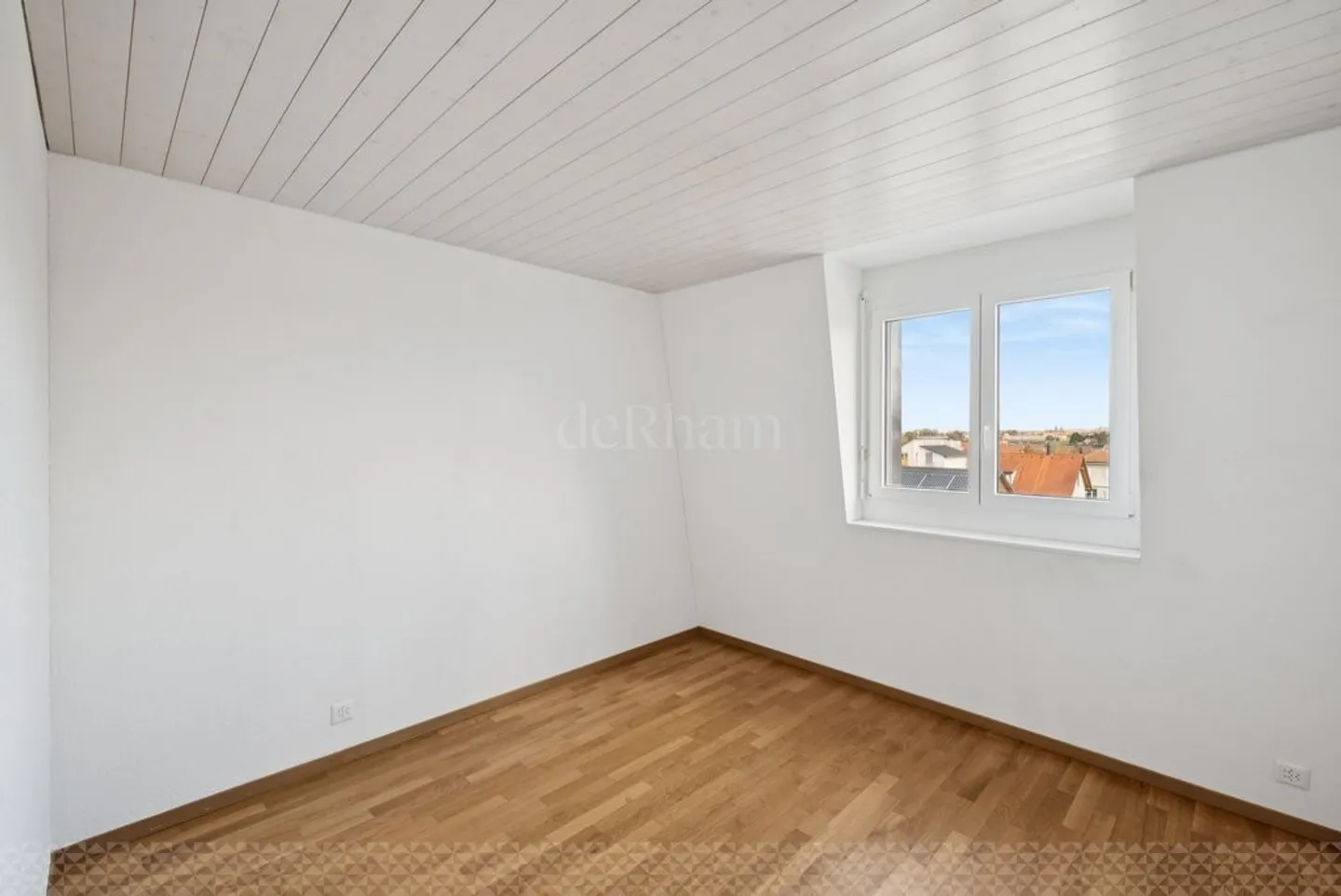 1 month rent free! - Photo 7 of 9