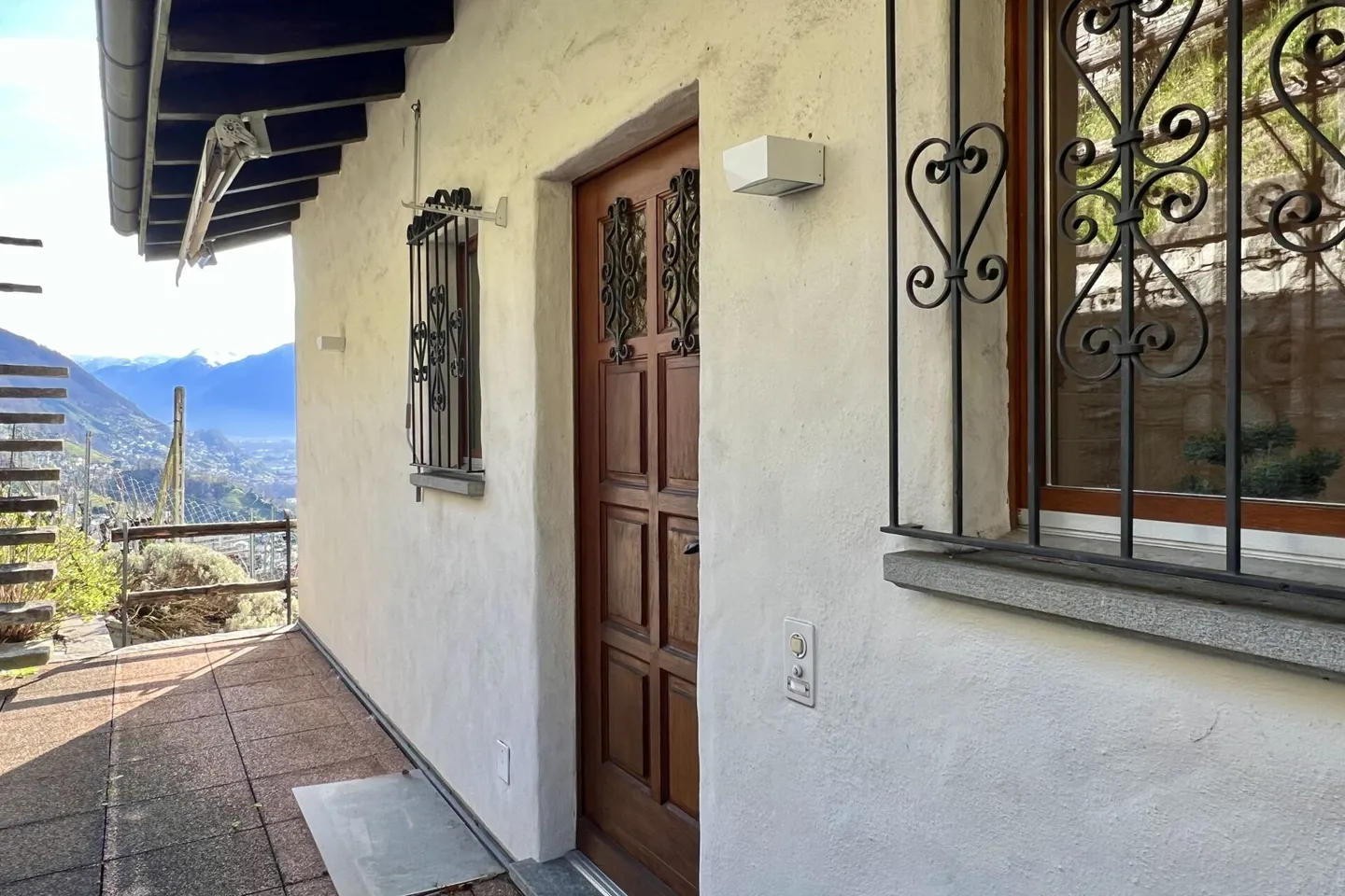 SOLD!!! Charming single-family house with pool and separate guest studio - Photo 26 of 40