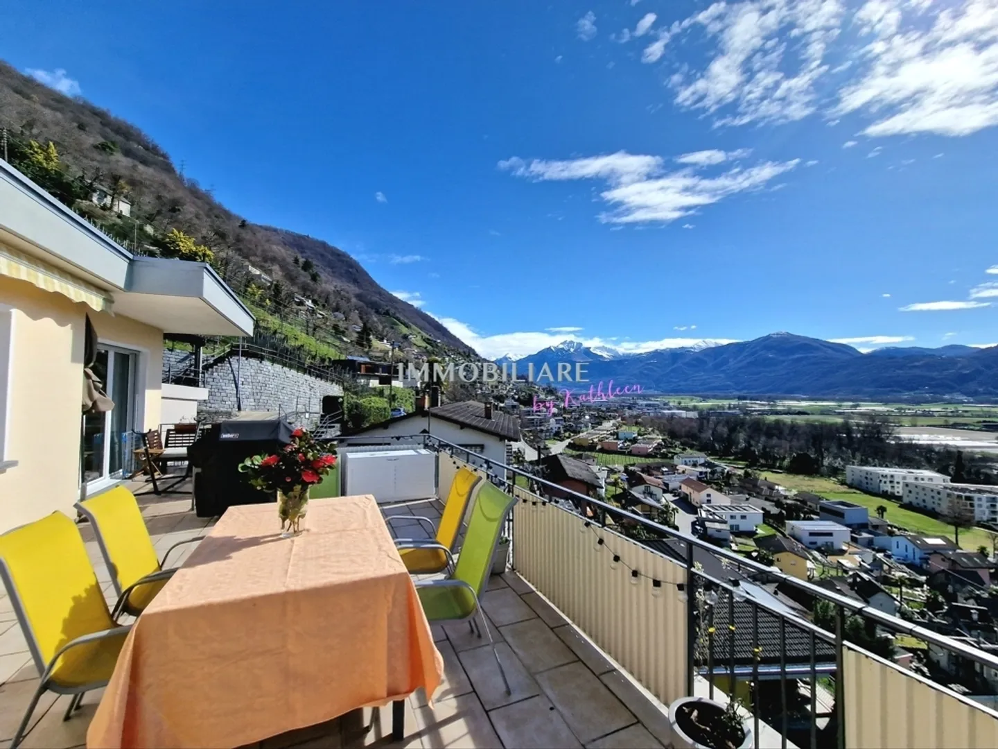 HAUS MIT ZWEI WOHNUNGEN in sonniger Lage mit Weitblick, Zweitwohnsitz - Foto 5 di 13