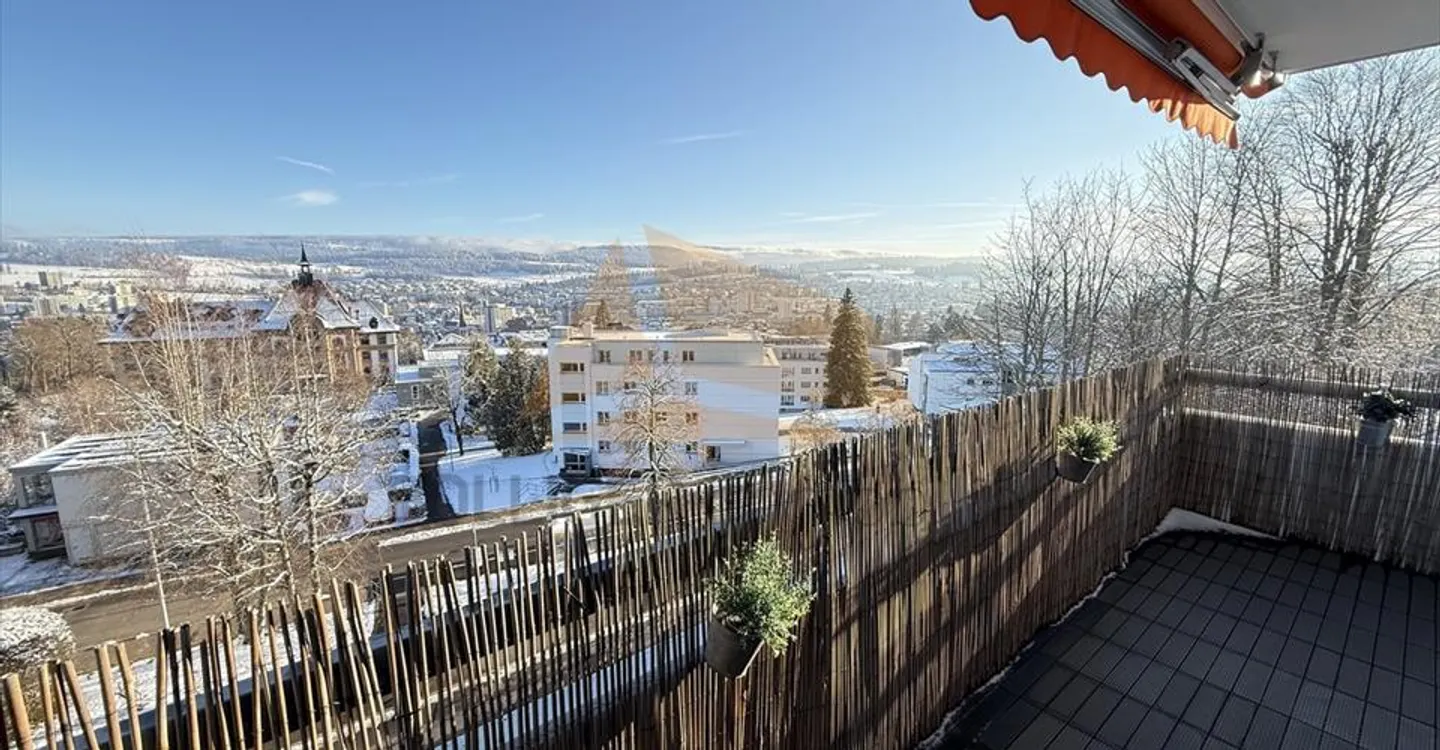 FOR SALE Apartment with 5.5 rooms and garage in PPE - Photo 5 of 10