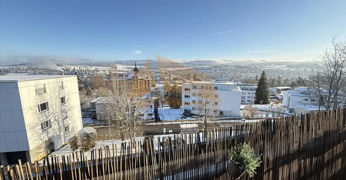 FOR SALE Apartment with 5.5 rooms and garage in PPE - Photo 10 of 10