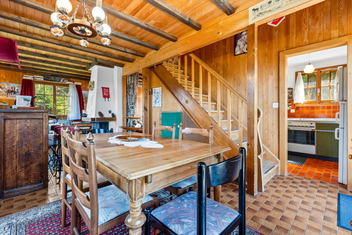 Exclusivity! Superb chalet with two apartments at the foot of the slopes - Photo 3 of 7