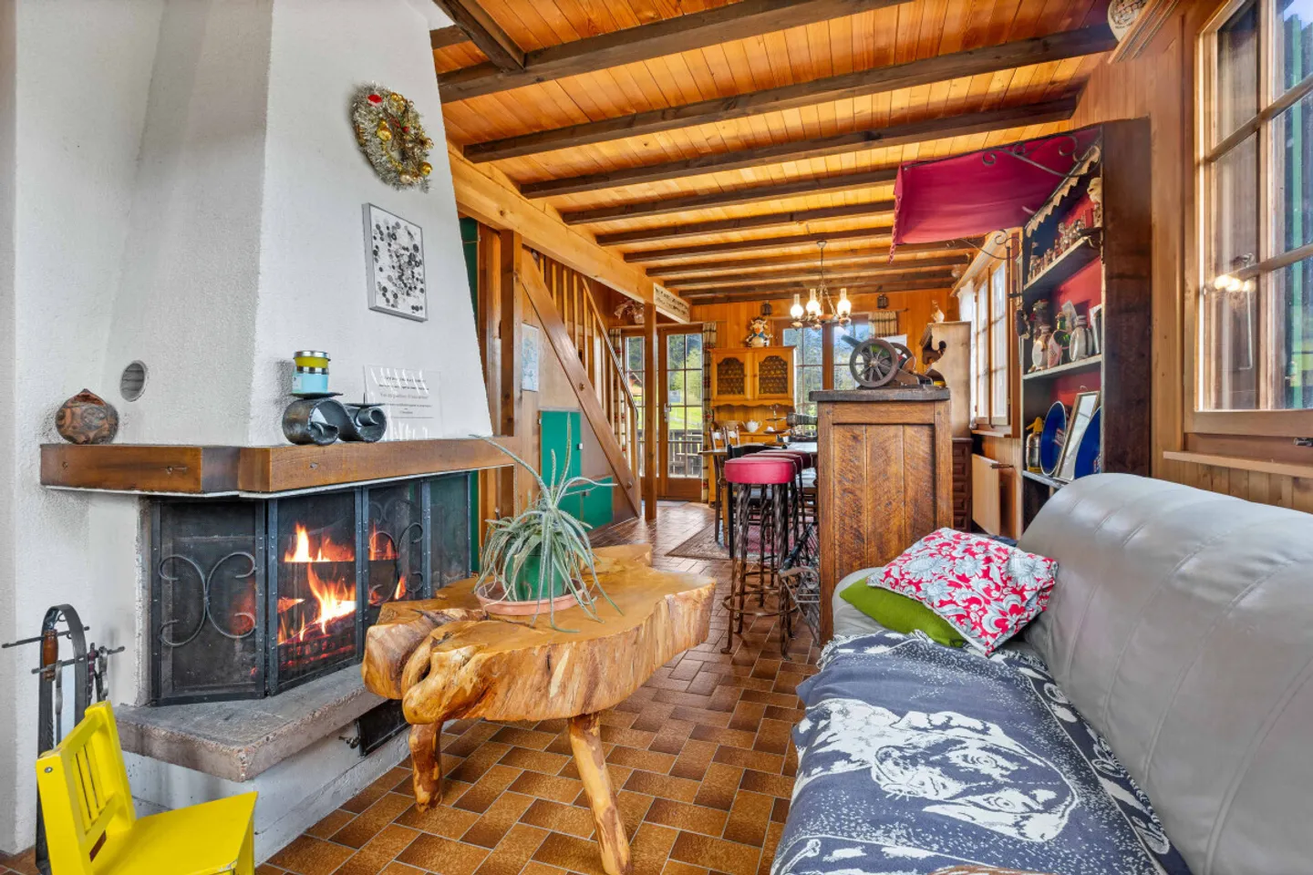 Exclusivity! Superb chalet with two apartments at the foot of the slopes - Photo 4 of 7