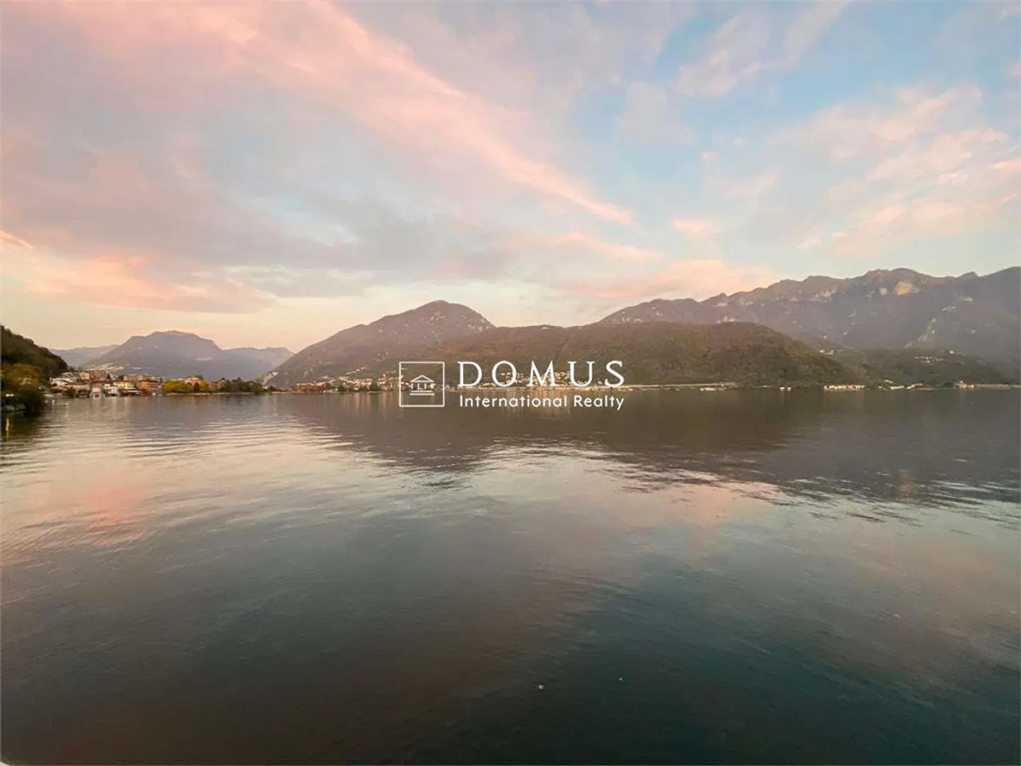 Wunderschöne Villa am Wasser - Foto 5 von 6