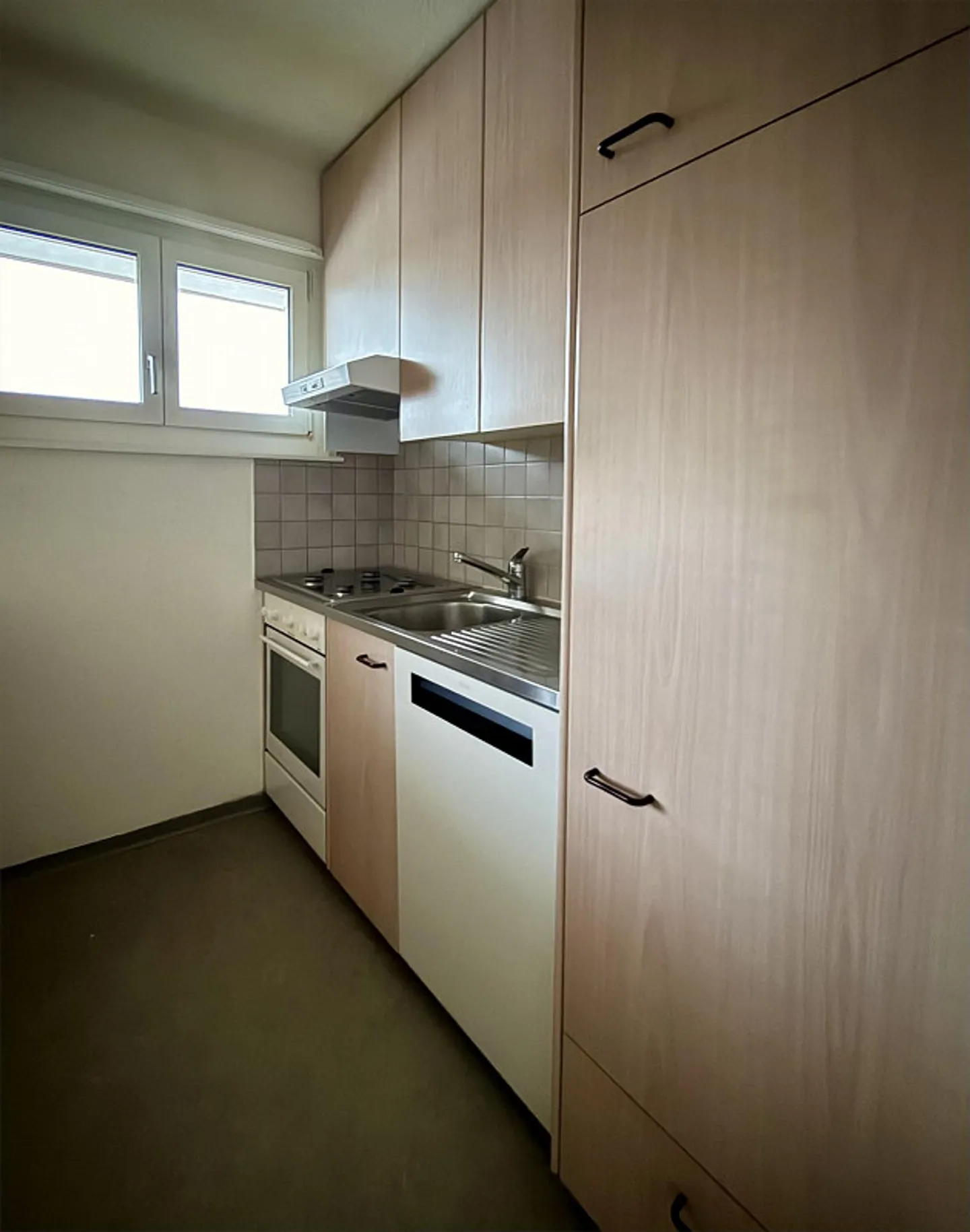 Appartamento affascinante con 4 stanze - Foto 3 di 6