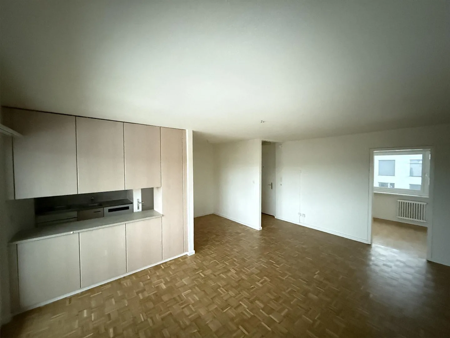 Appartamento affascinante con 4 stanze - Foto 2 di 6