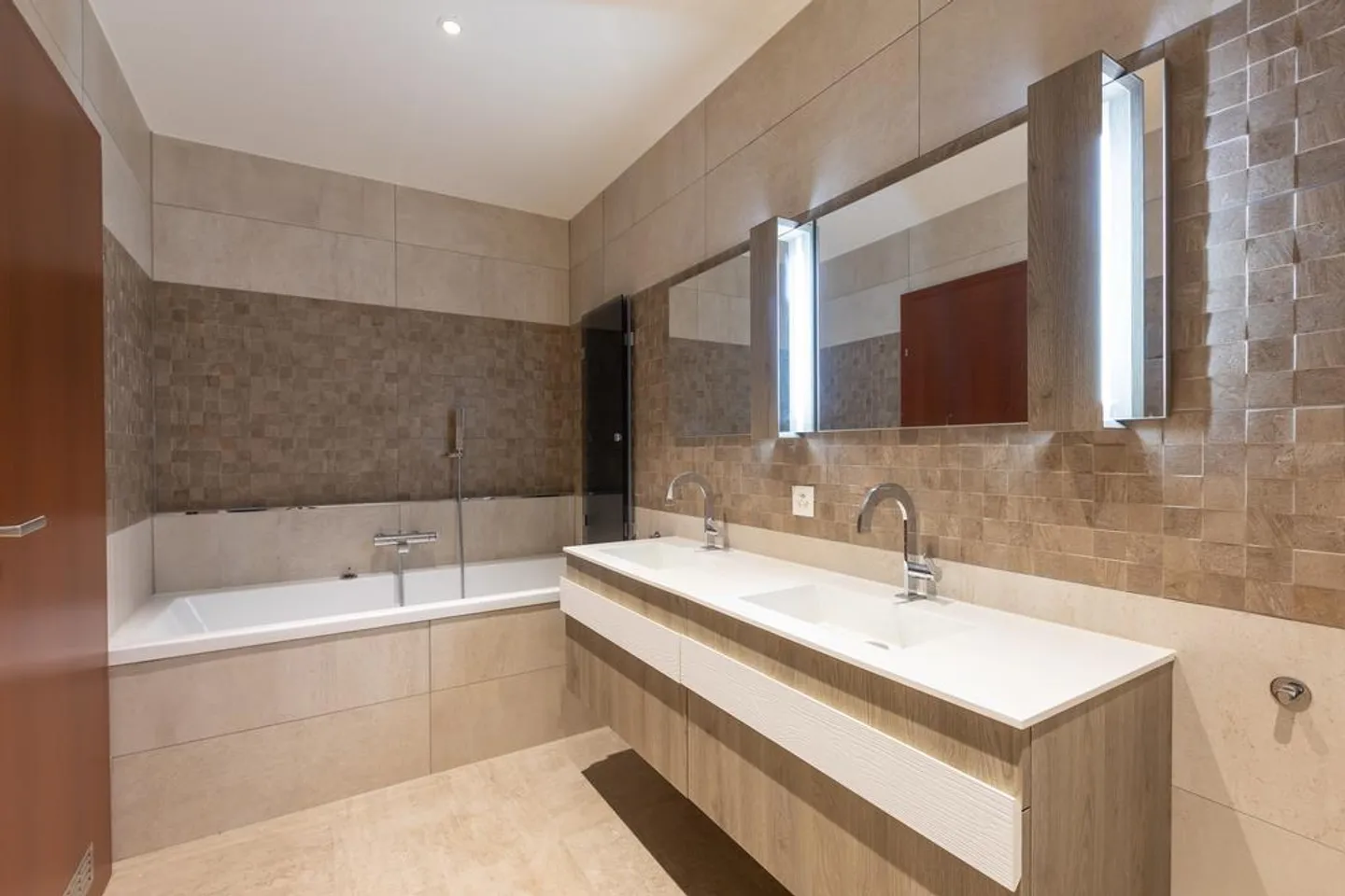 Modern 4-room apartment in a quiet residential area in Riehen - Photo 6 of 9